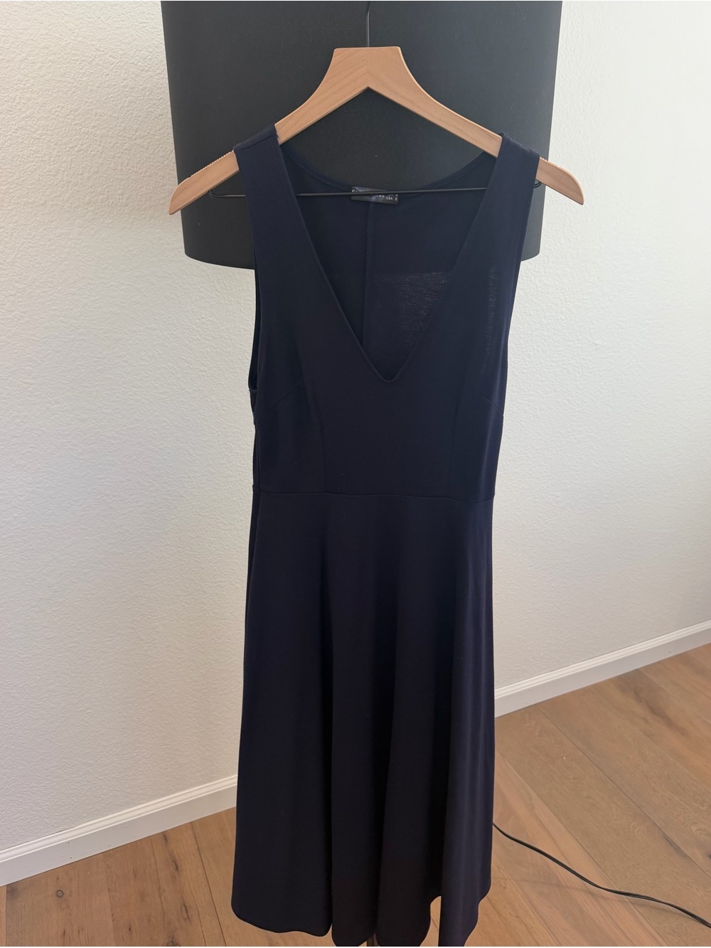 Sleeveless V-Neck Midi Dress in Navy blue